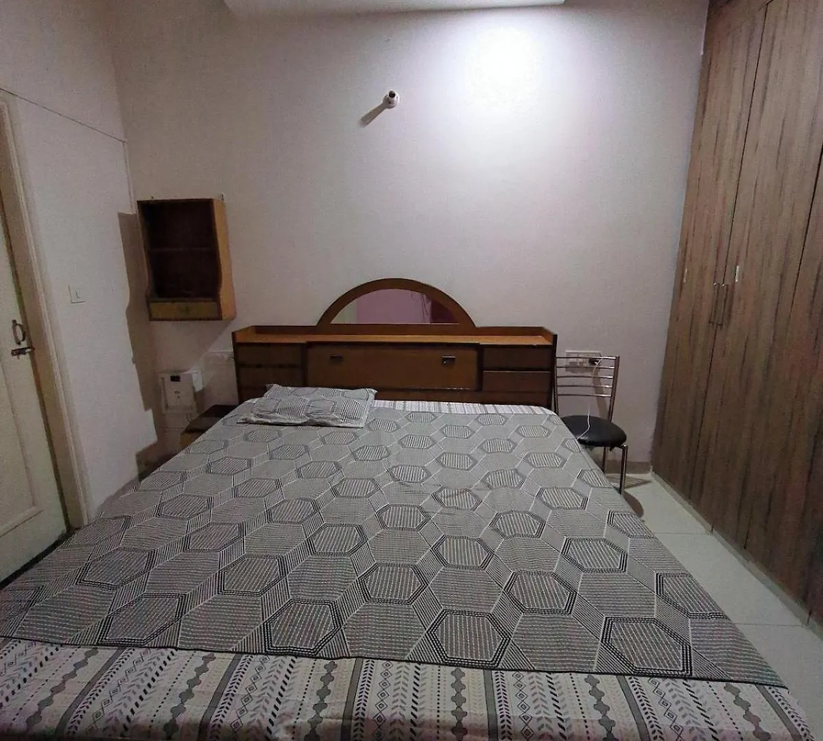 3 Bhk Wifi Apartment Near Chandigarh Airport Zirakpur