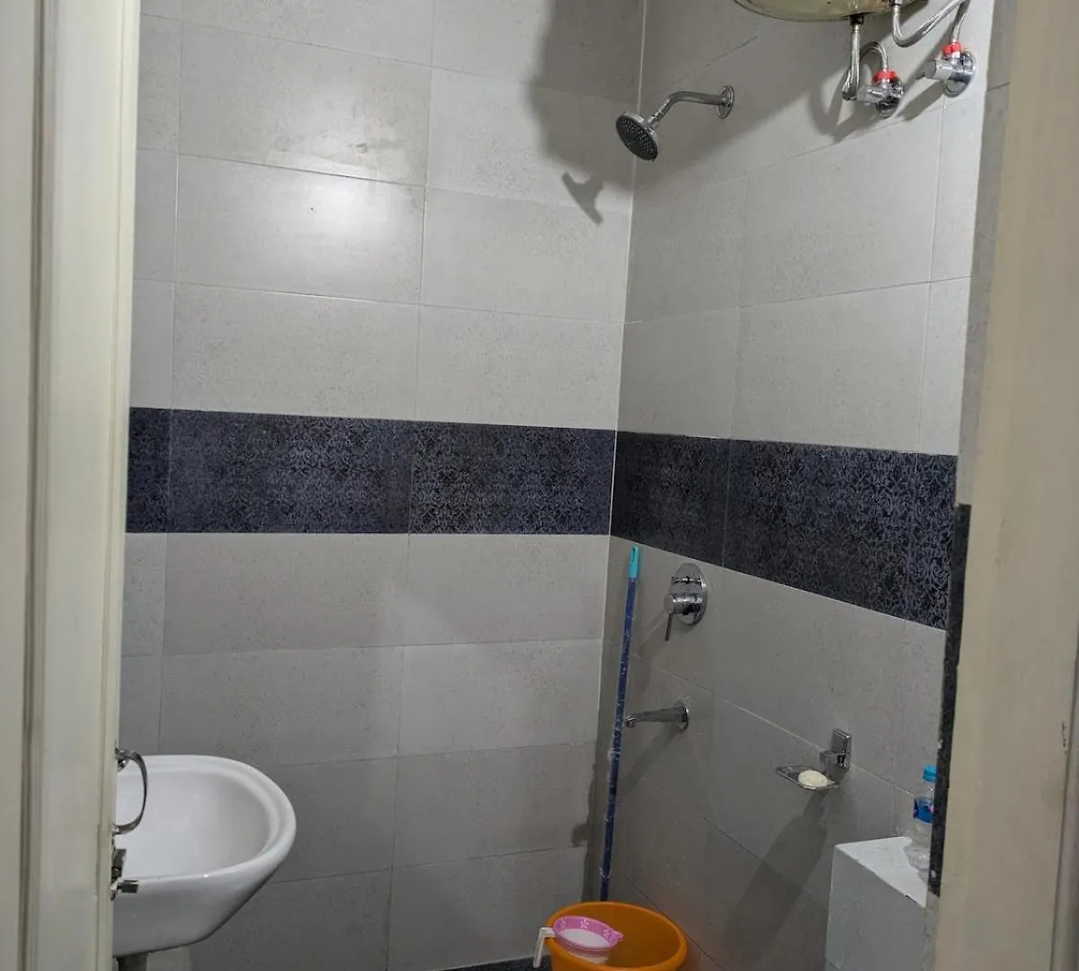 3 Bhk Wifi Apartment Near Chandigarh Airport Zirakpur 0*,  India