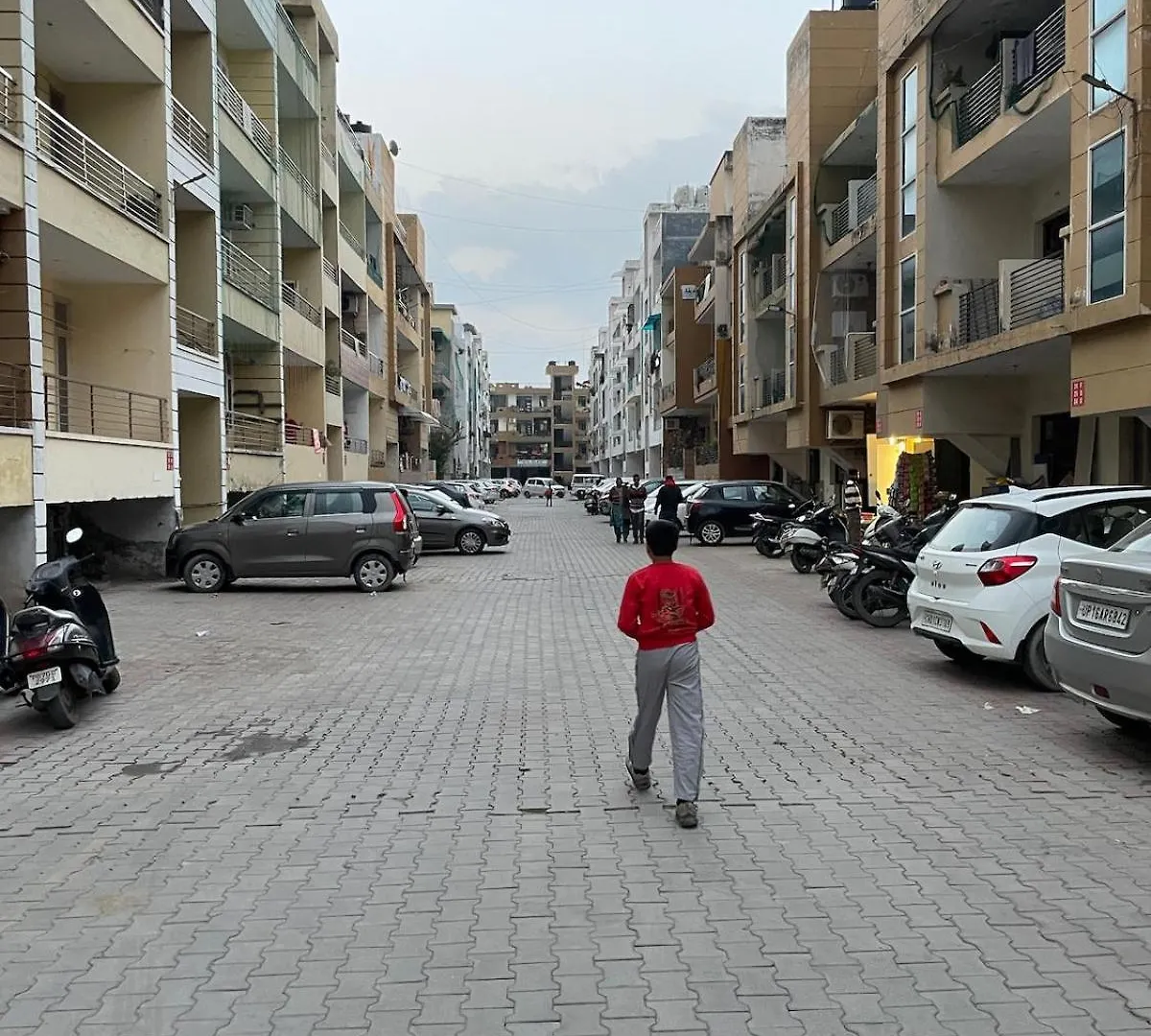 3 Bhk Wifi Apartment Near Chandigarh Airport Zirakpur