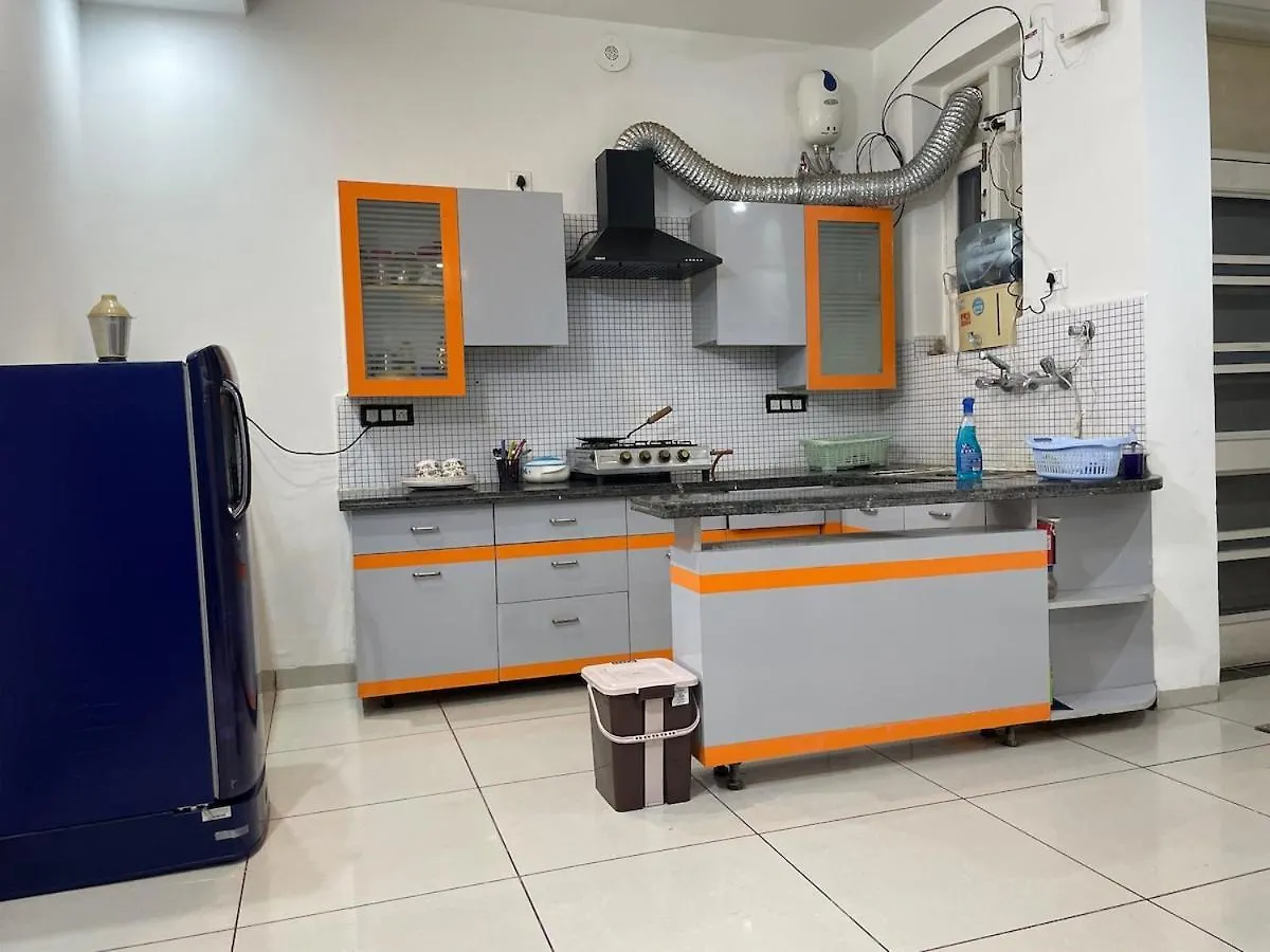 3 Bhk Wifi Apartment Near Chandigarh Airport Zirakpur